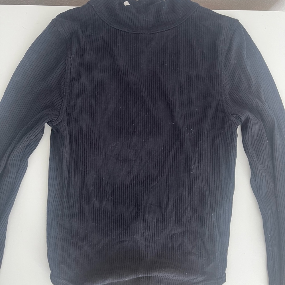 FP black turtle neck